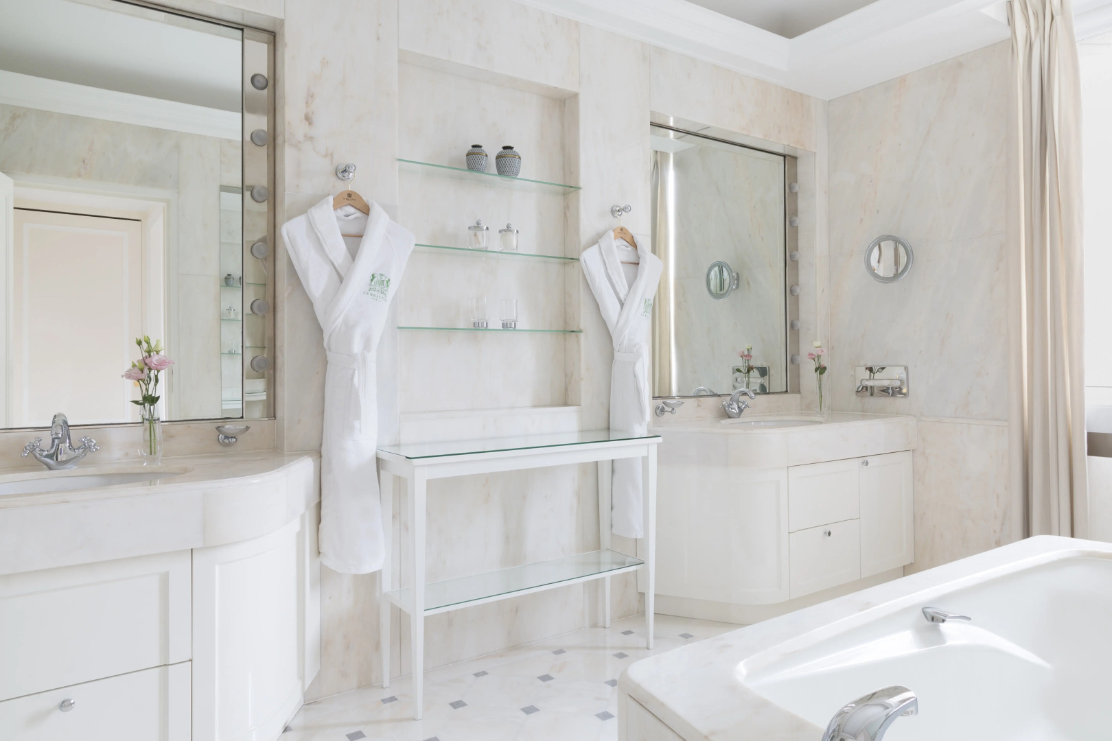 Отель Le Bristol Paris