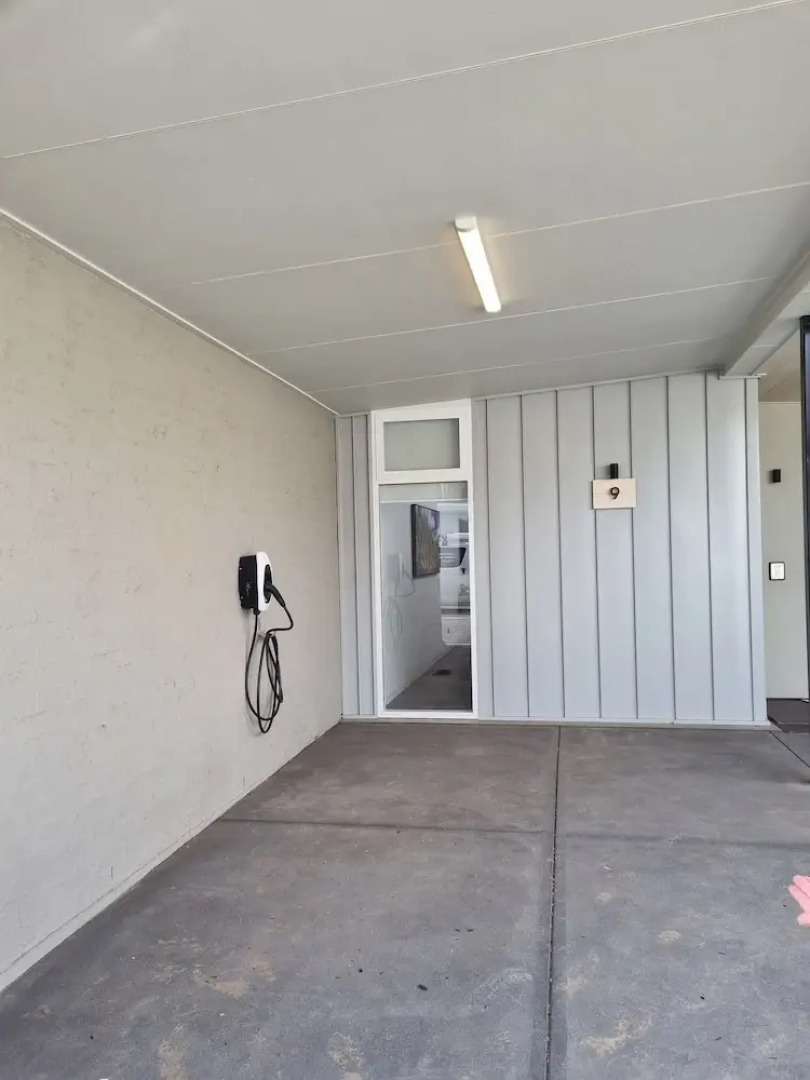 Clare Hillside Apartments