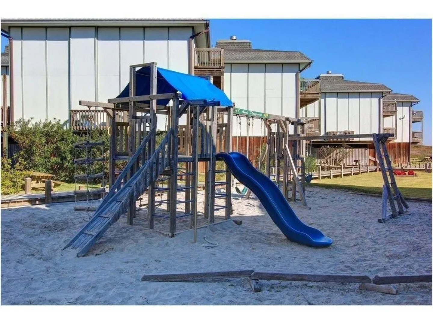 Casa Sea-Esta - 2 Br condo by RedAwning