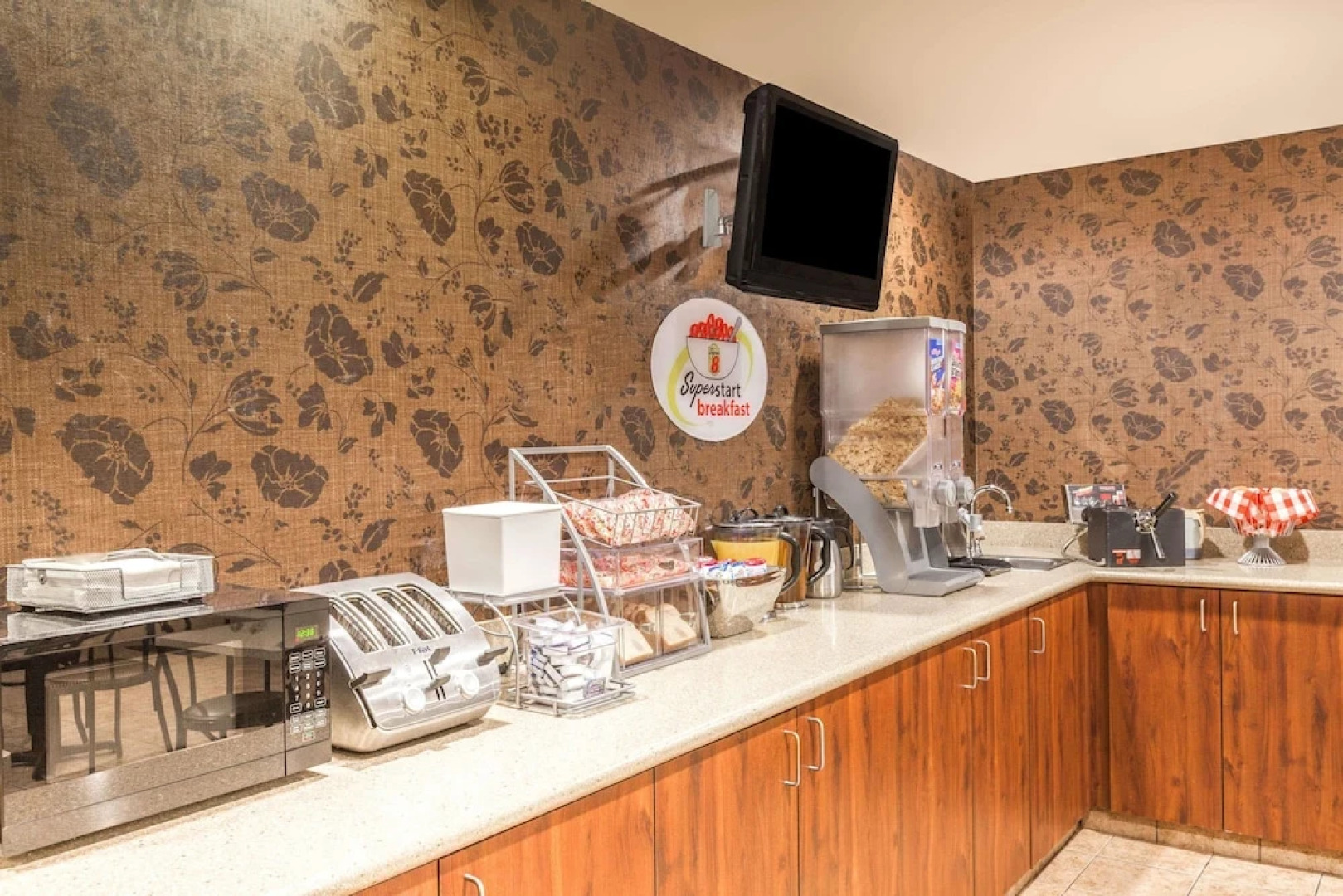 Super 8 By Wyndham Liverpool/Clay/Syracuse Area