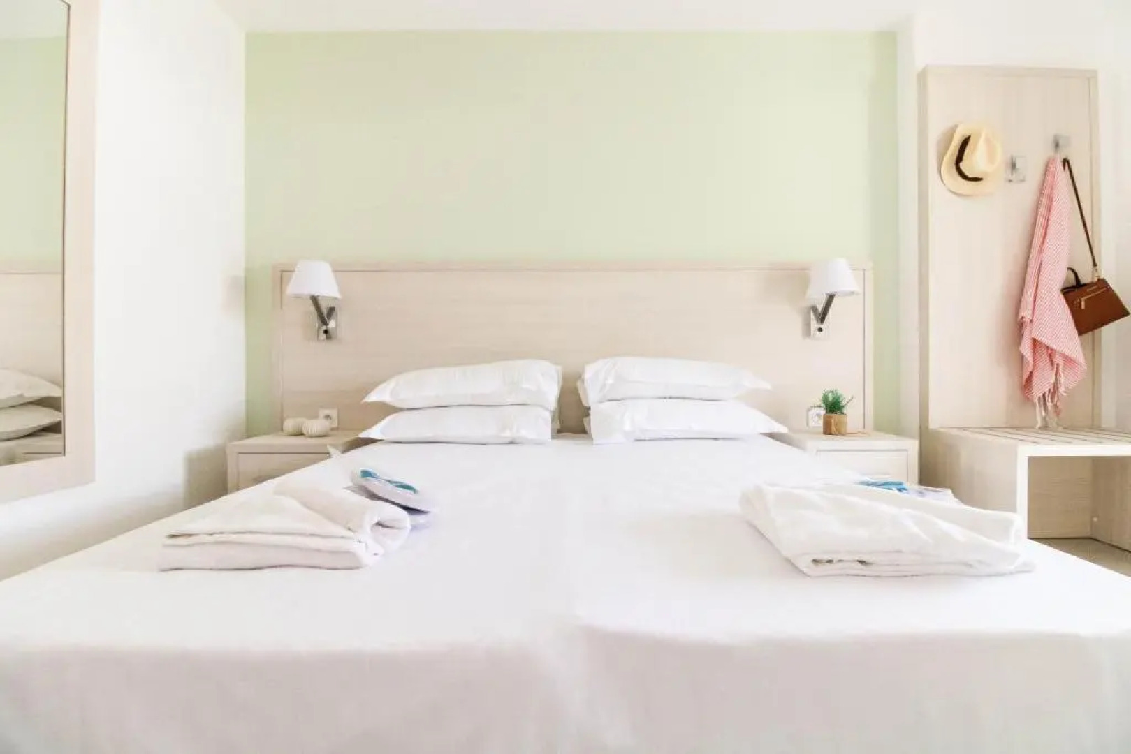 SELECT'SO HOME - Résidence Le Poséidon - Piscine & Parking - Prestations de qualité & Services Hôteliers - POS03