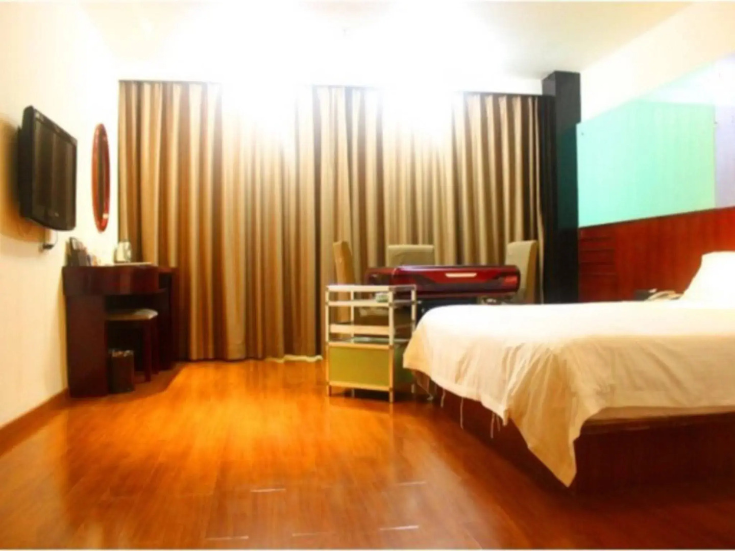 Greentree Inn Longhua Bus Station Shell Hotel