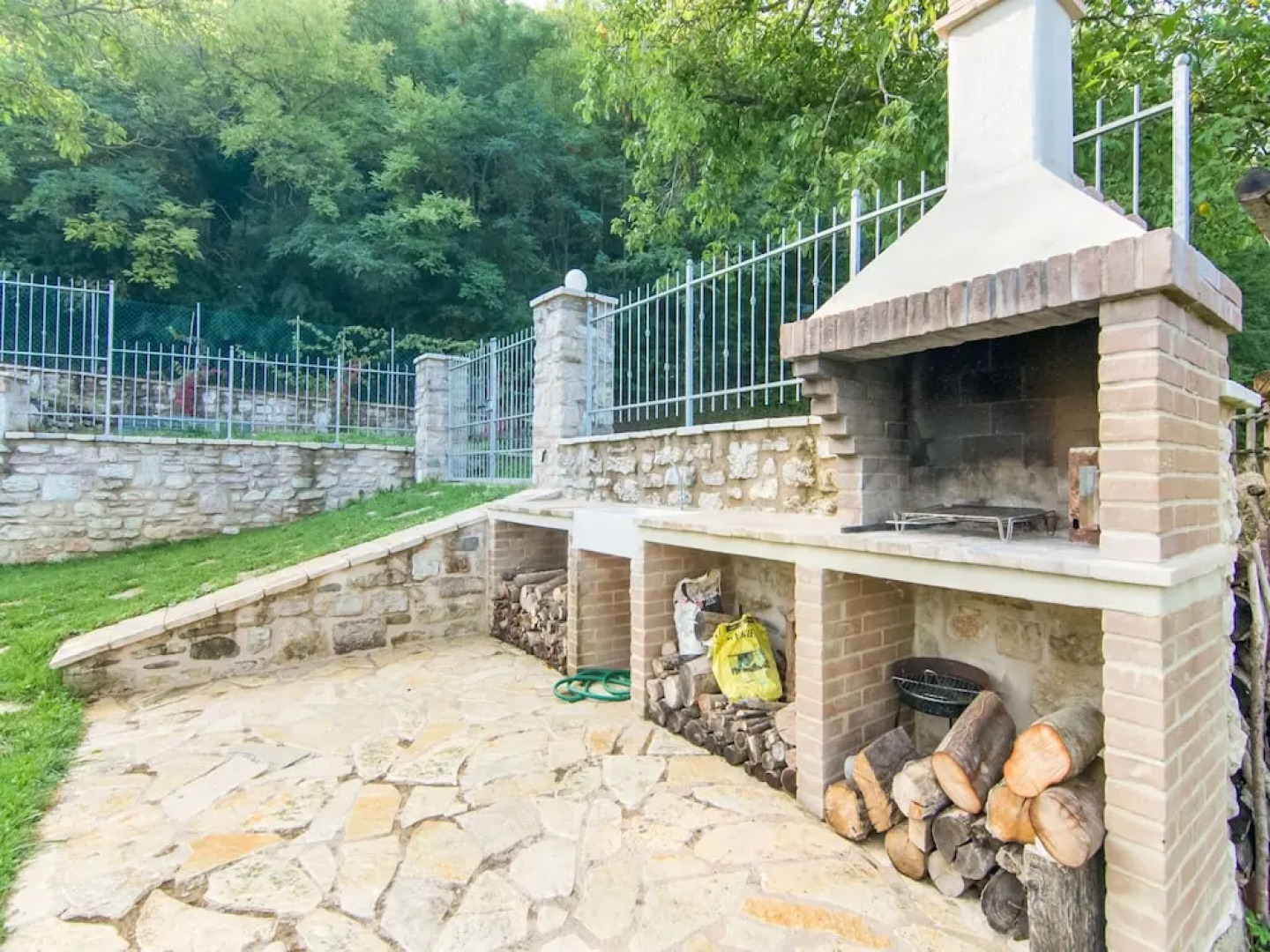 Belvilla by OYO Acquanera