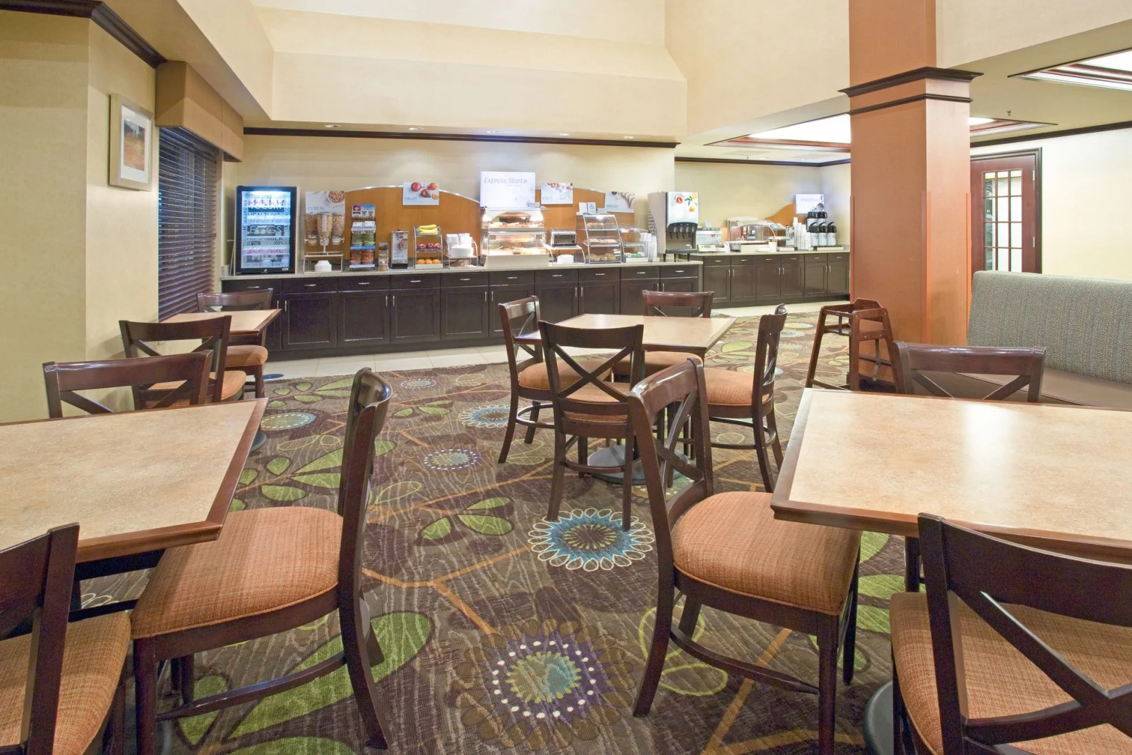 Holiday Inn Express & Suites Minot by IHG