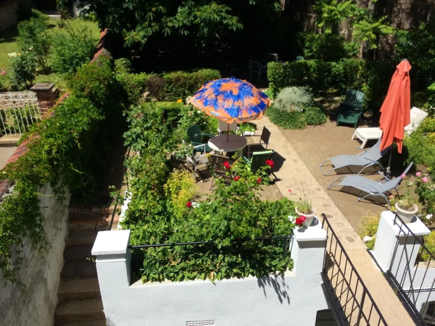 Studio in Néris-les-bains, With Enclosed Garden and Wifi