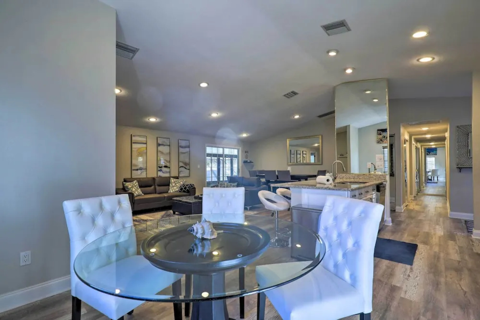 Near Beaches & Dining: Palm Harbor Gem w/ Pool