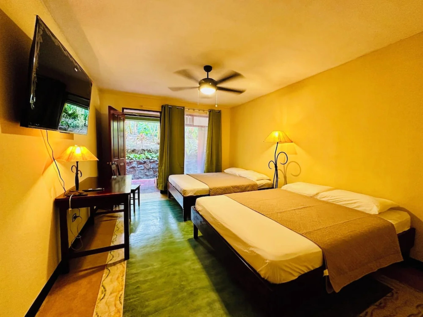 Lake Arenal Hotel & Brewery