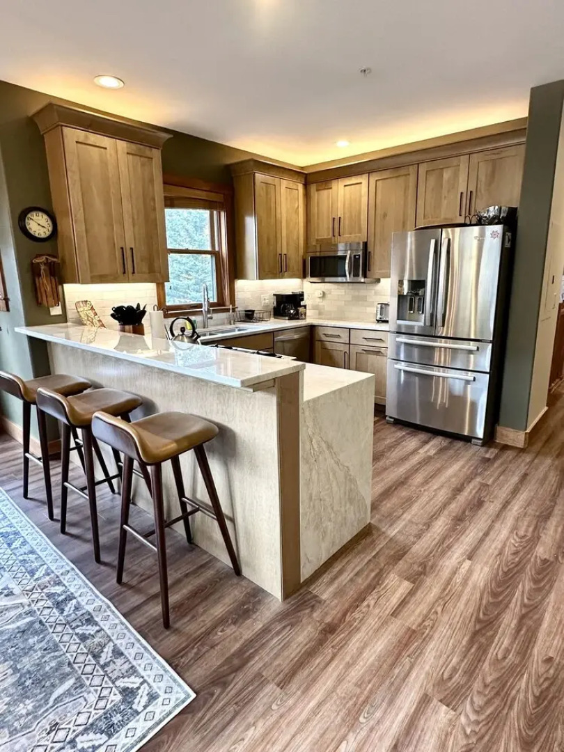 2348 Red Hawk Townhomes 3 Bedroom Condo by RedAwning