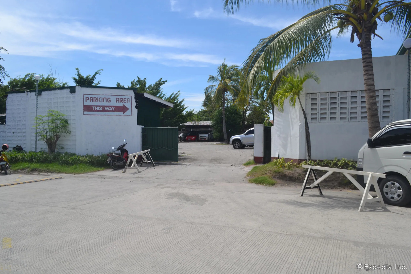 Family Country Hotel & Convention Center