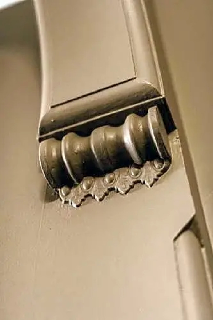 The Commercial Quarters - Room 2-has air conditioning, free WIFI, TV and fridge