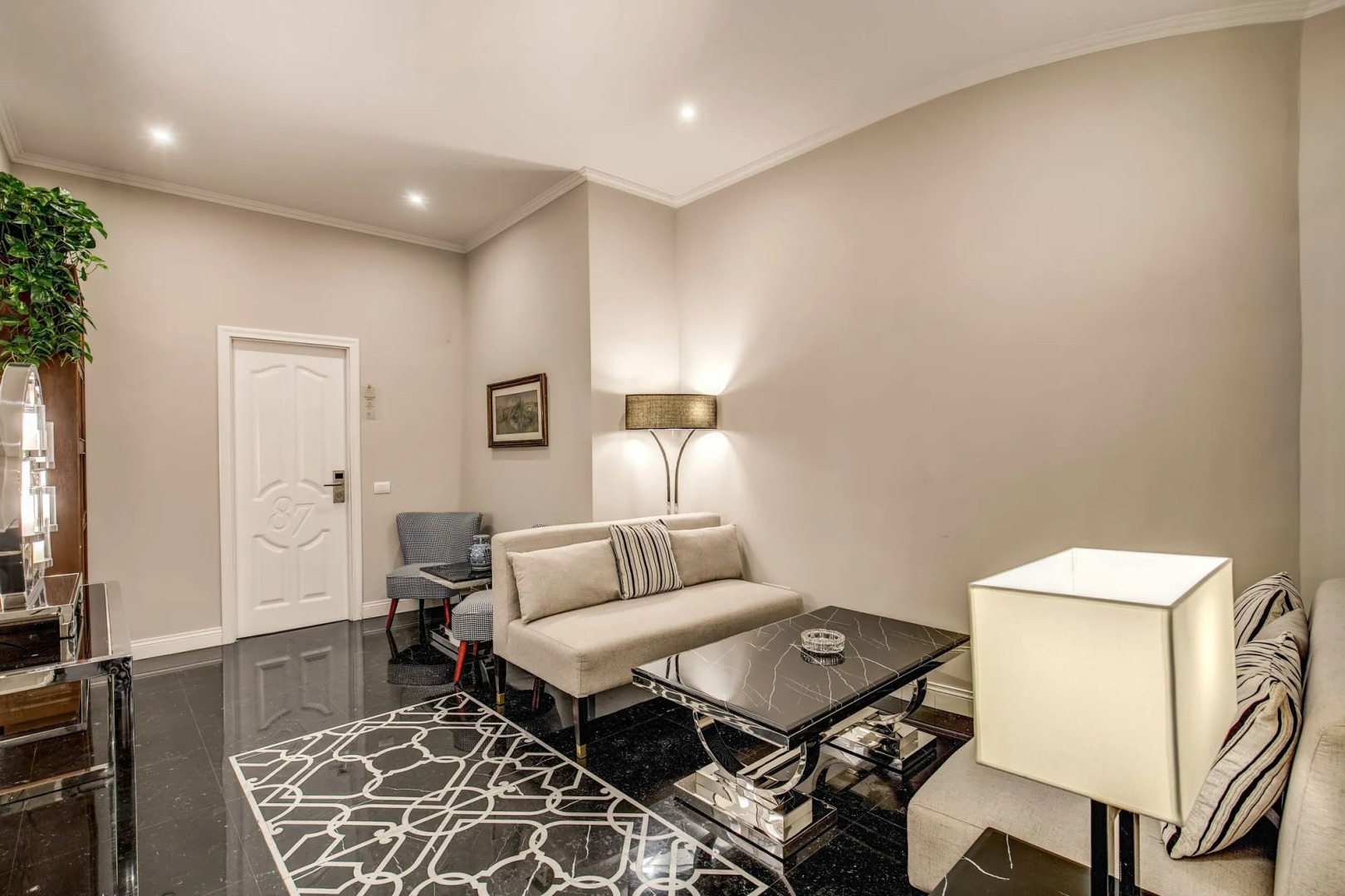 Hotel 87 Eighty seven