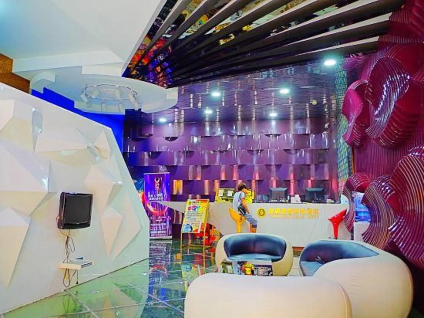 Huangchao Luoqi Fashion Hotel