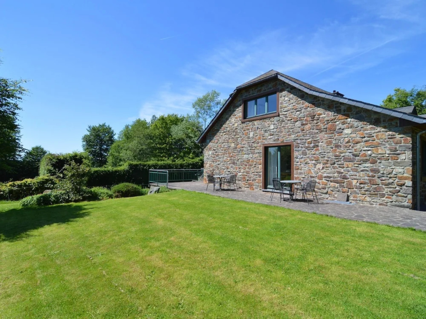 Charming Holiday Home in Robertville with Steambath