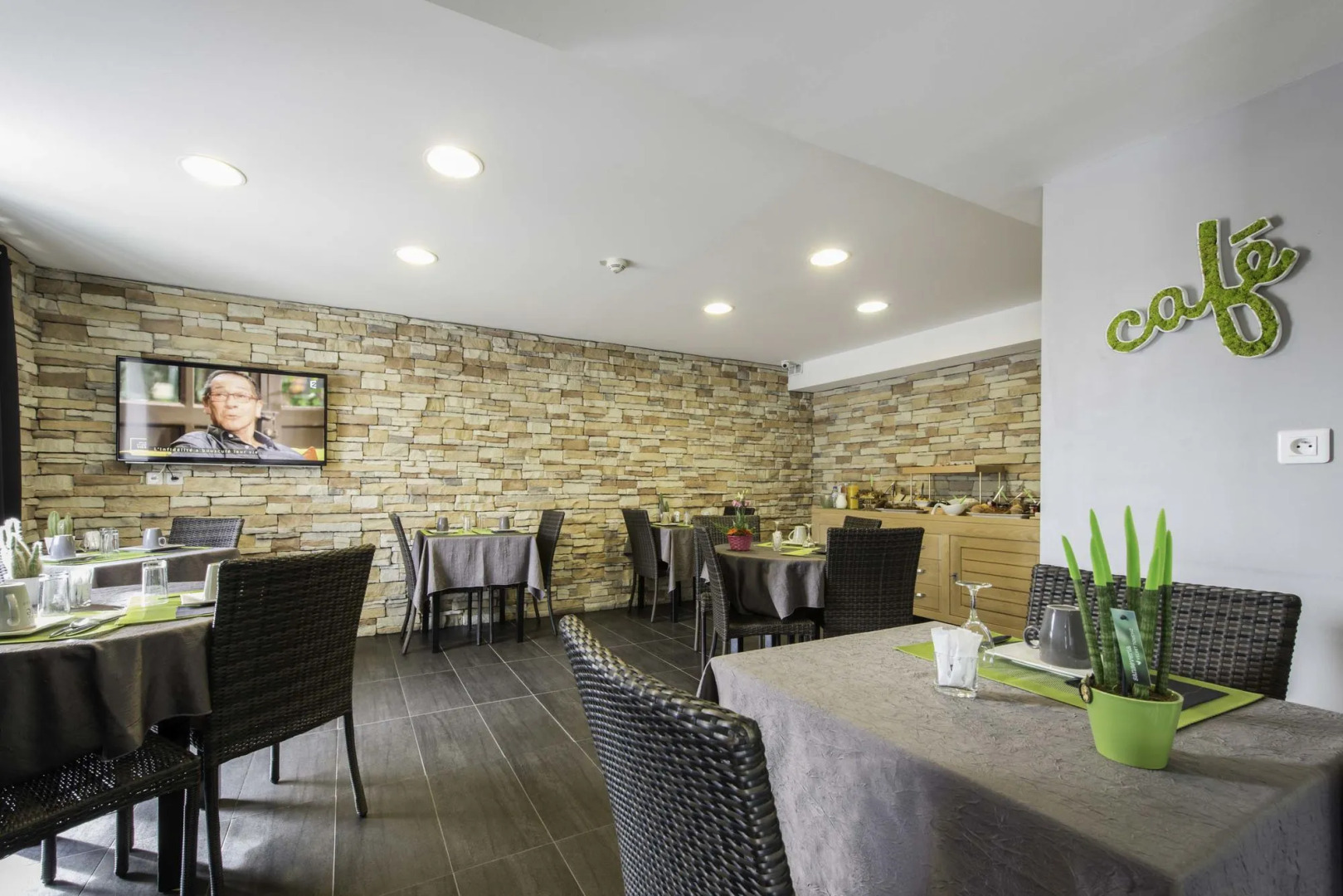 Un Hôtel sur le Port