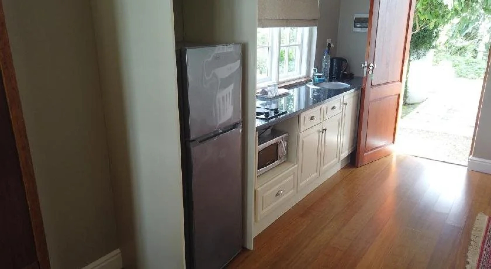 Happy Lands Self Catering B&B