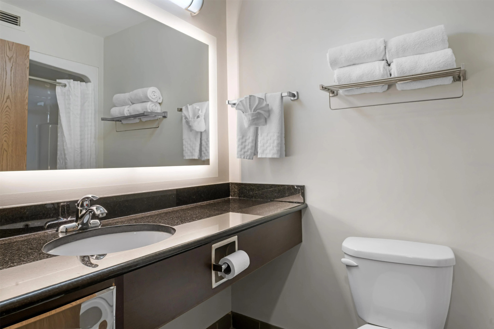 Best Western Plus Dartmouth Hotel & Suites