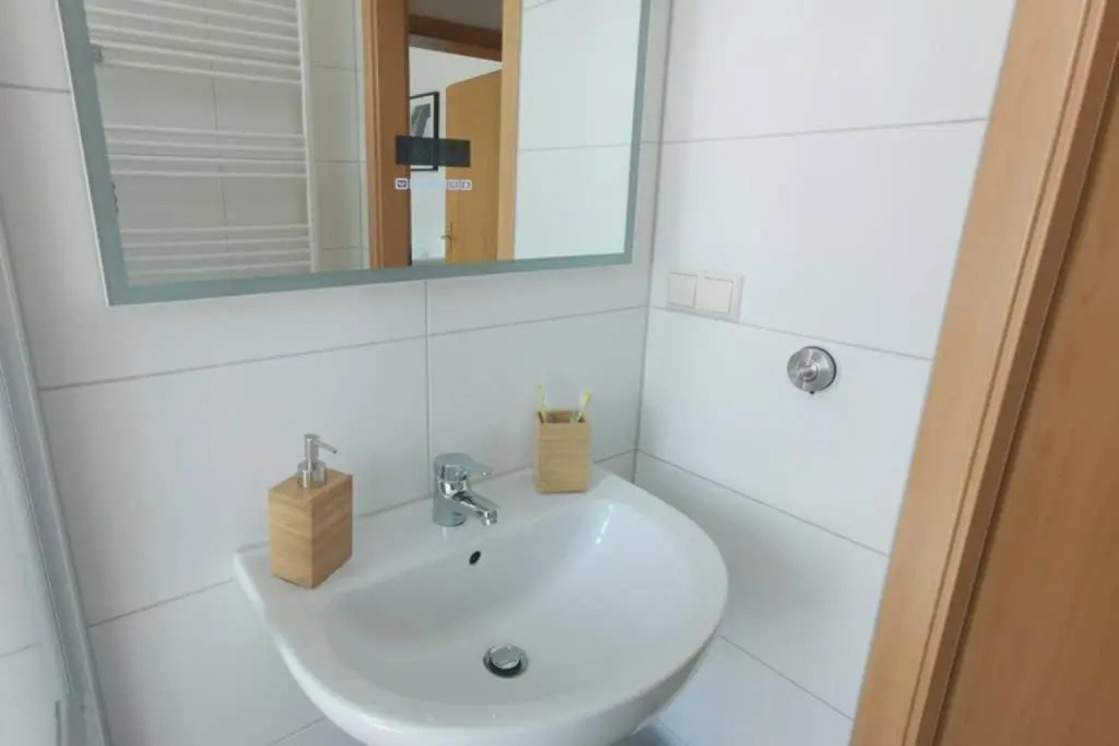 Stylish 4ZI Netflix, Kaffeetimer, WIFI, Parken