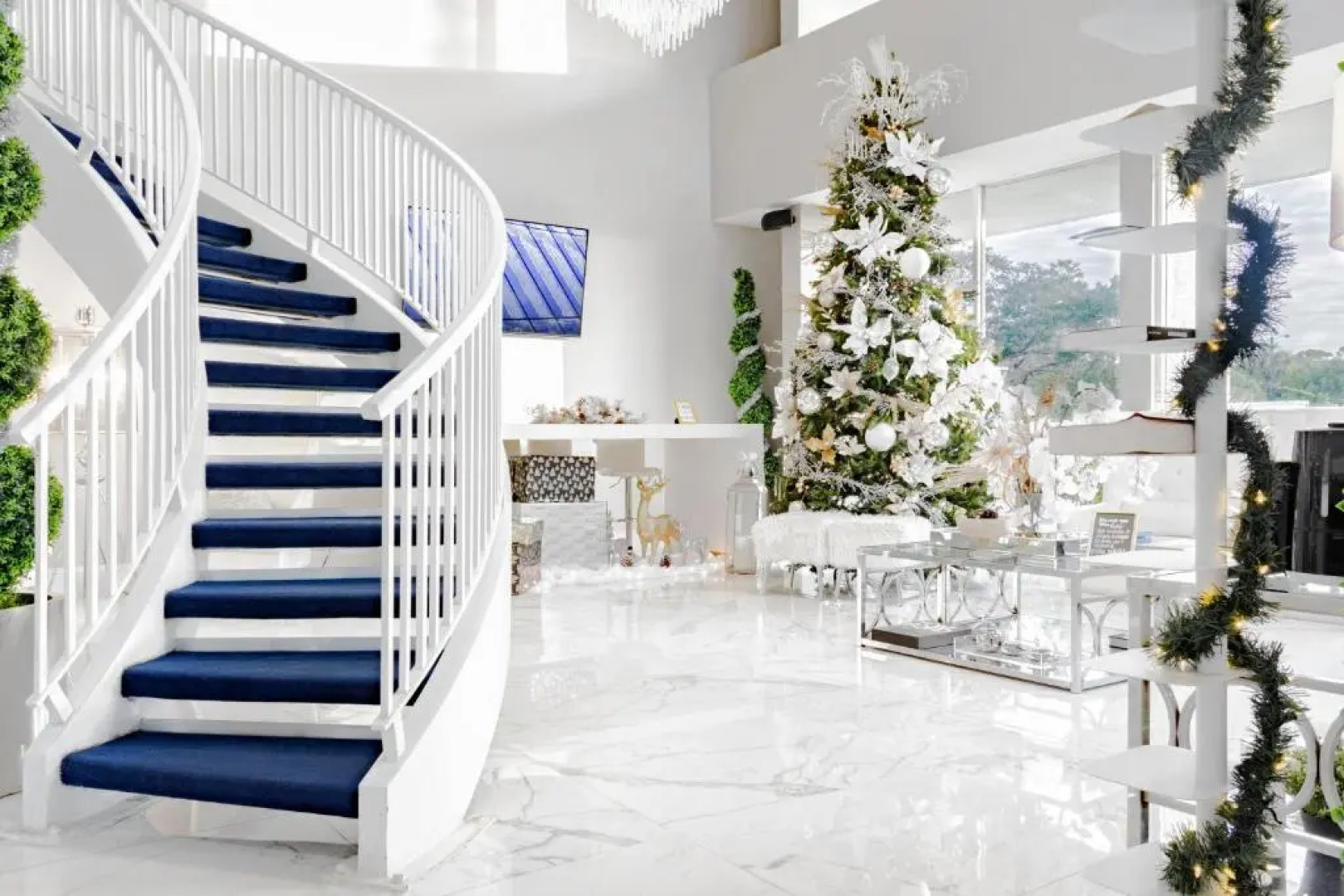 Palazzo Lakeside Hotel