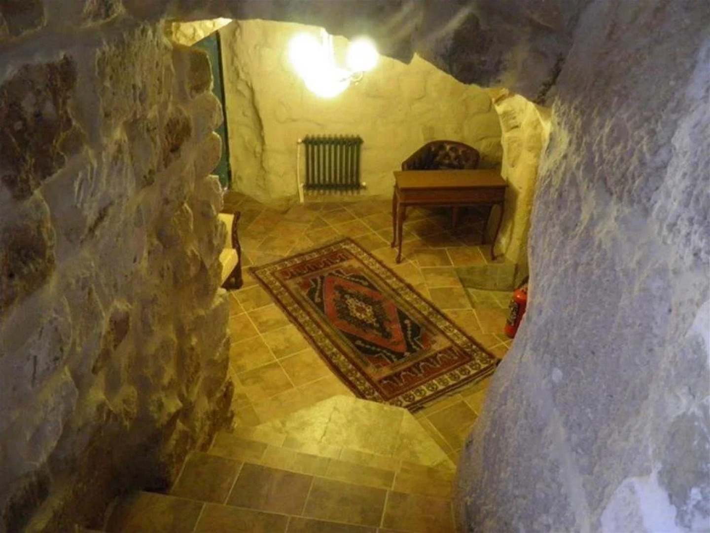 AkCave Suites & Resort