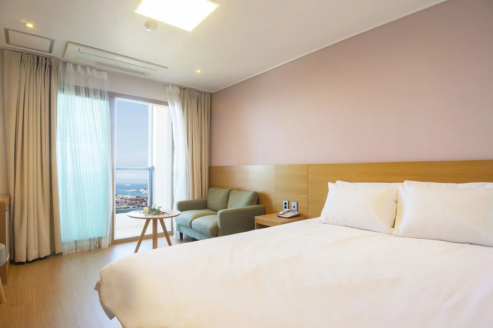 Sims Hotel