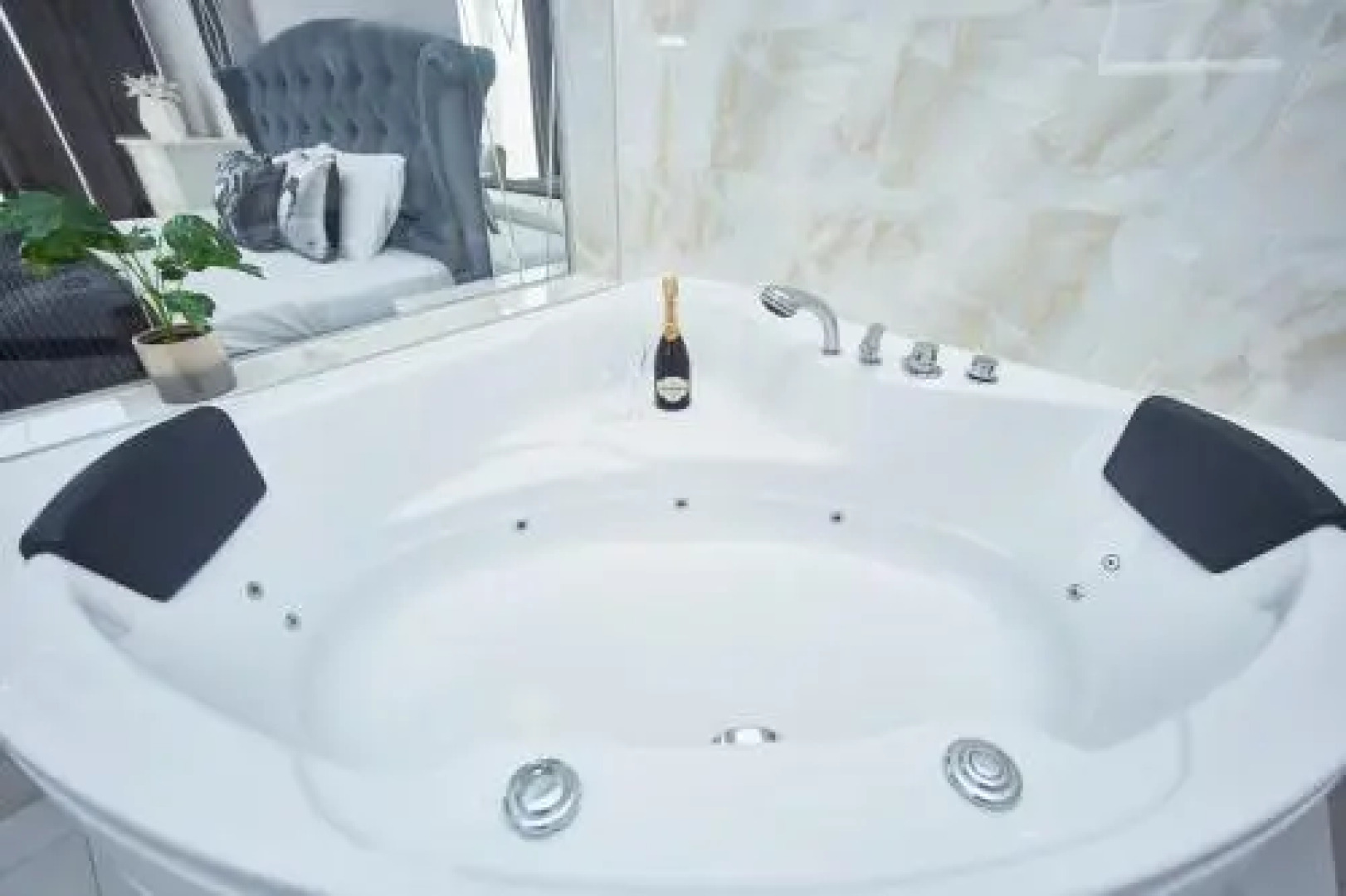 Arkadia Palace Luxury Apartments