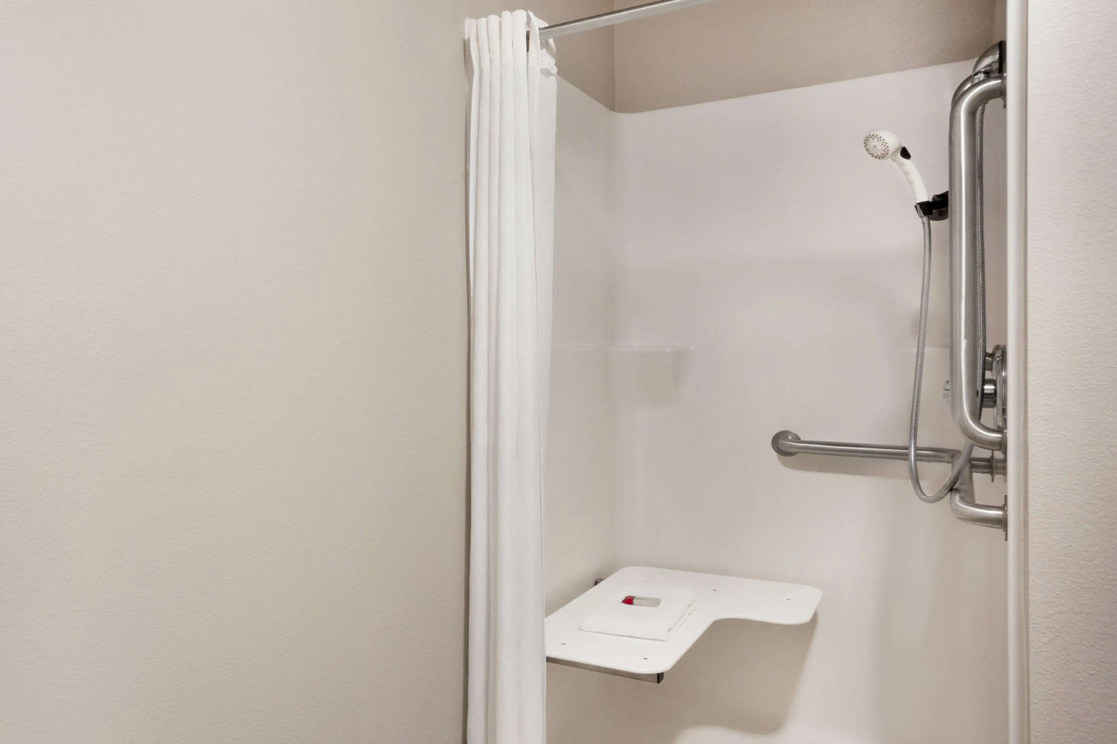 Baymont by Wyndham Hearne