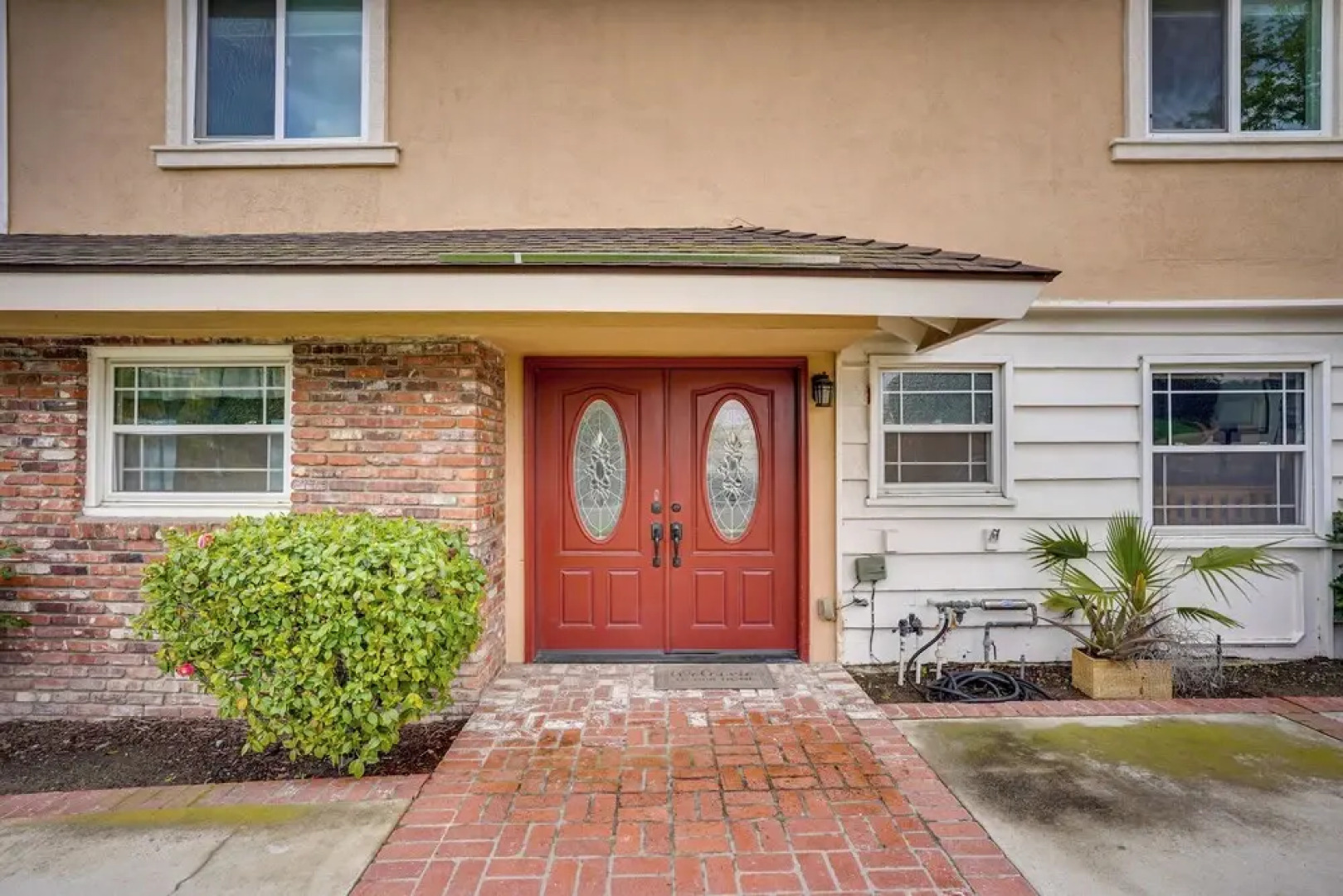 Santa Ana Home w/ Patio, 9 Mi to Disneyland!