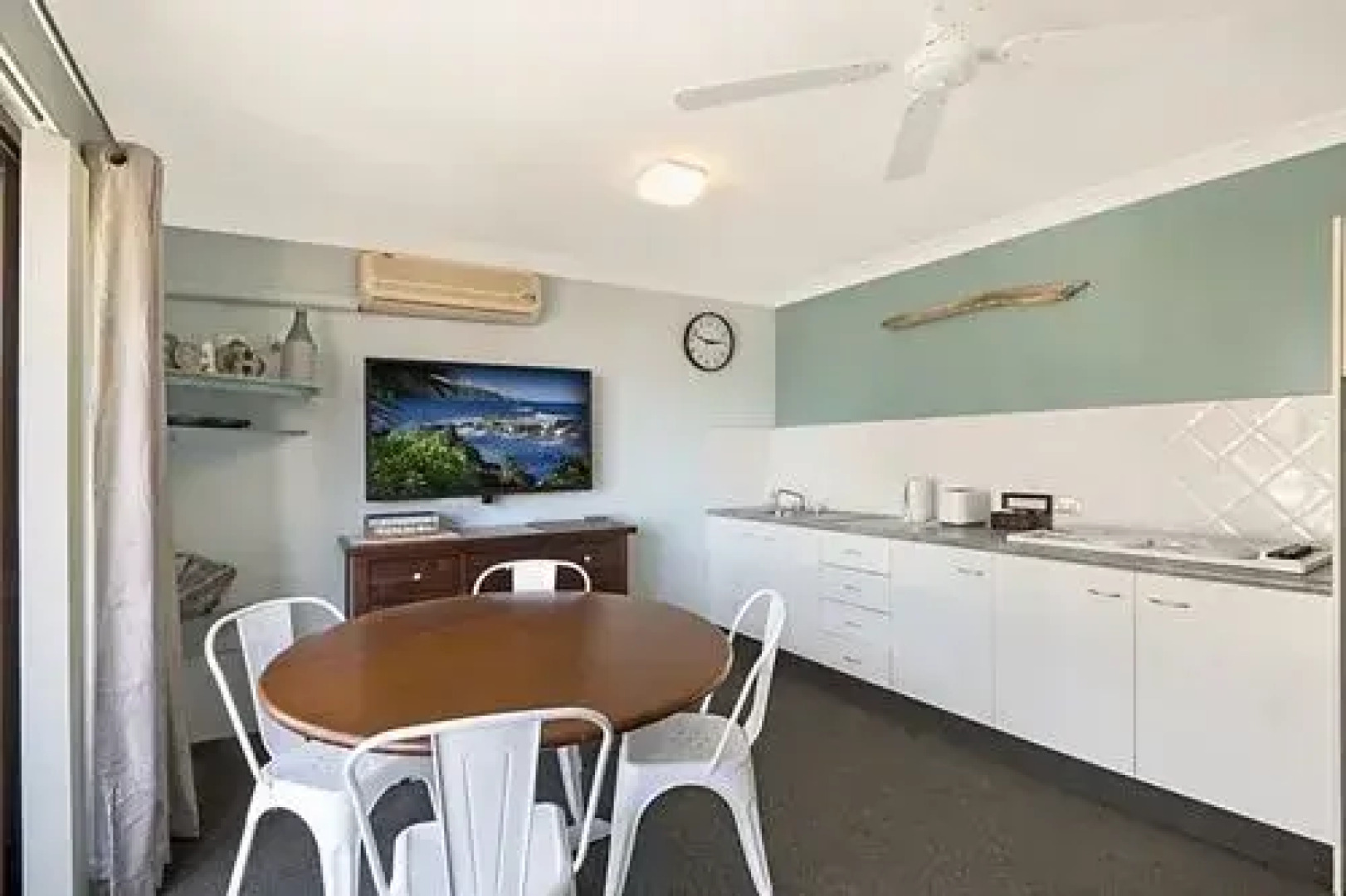 Allamanda Apartments