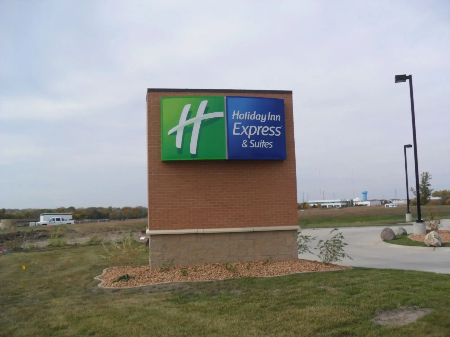 Holiday Inn Express and Suites Urbandale by IHG