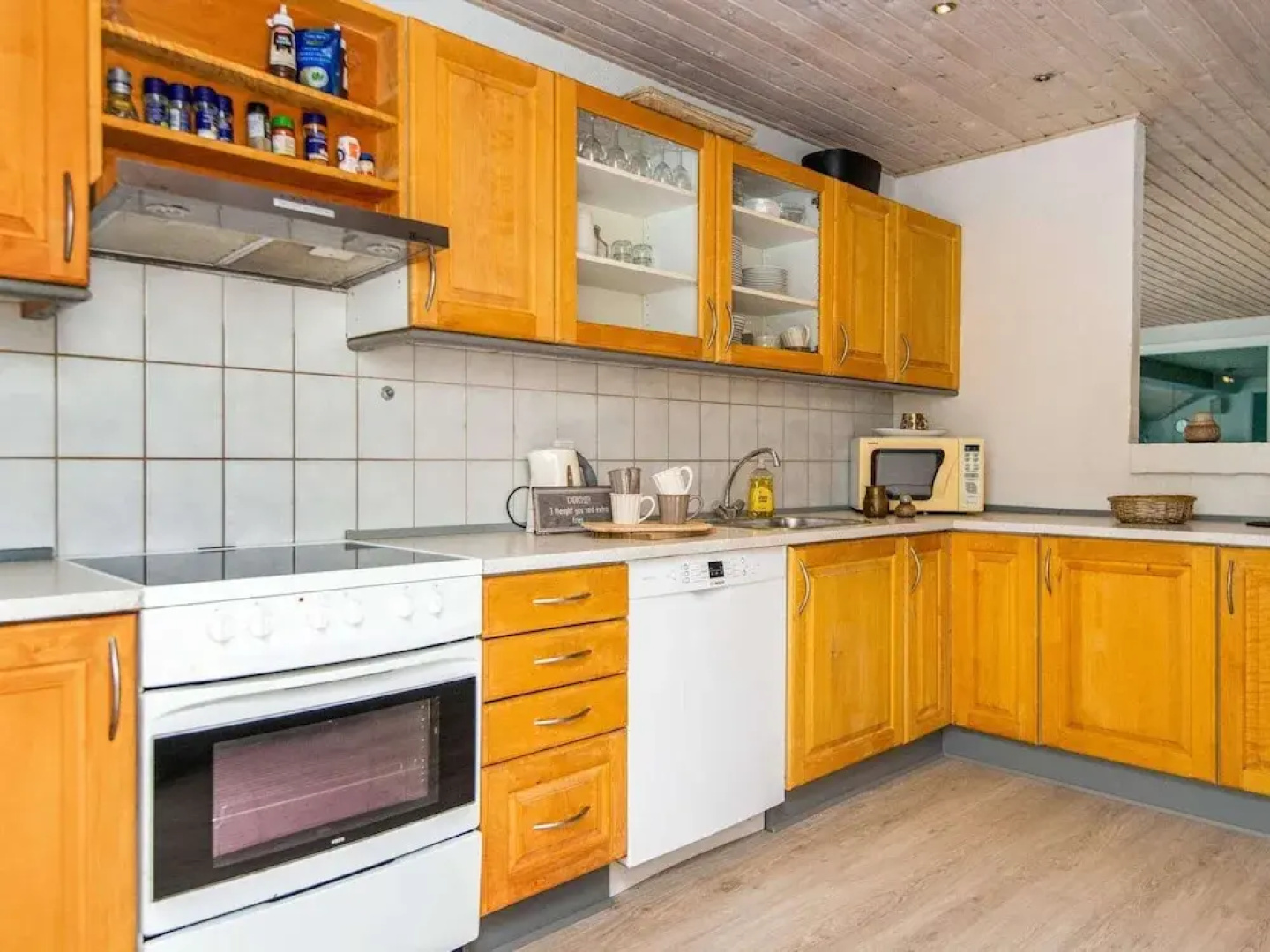 10 Person Holiday Home in Henne