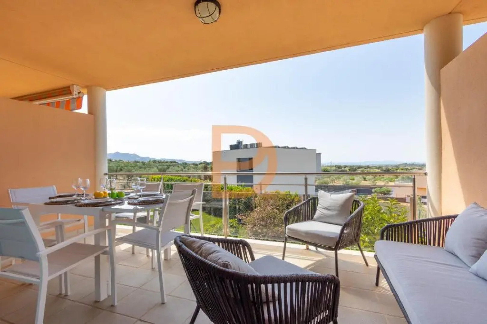 Beautiful apartment for 6 people with pool, parking and wifi - 10 minutes from the beach