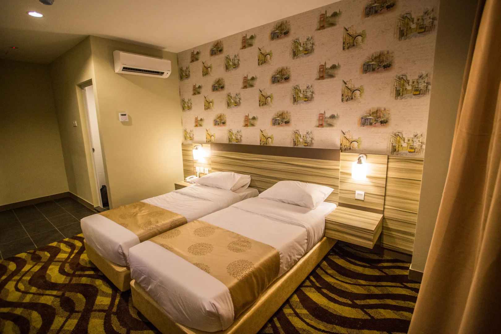 Hotel Zamburger Victory City