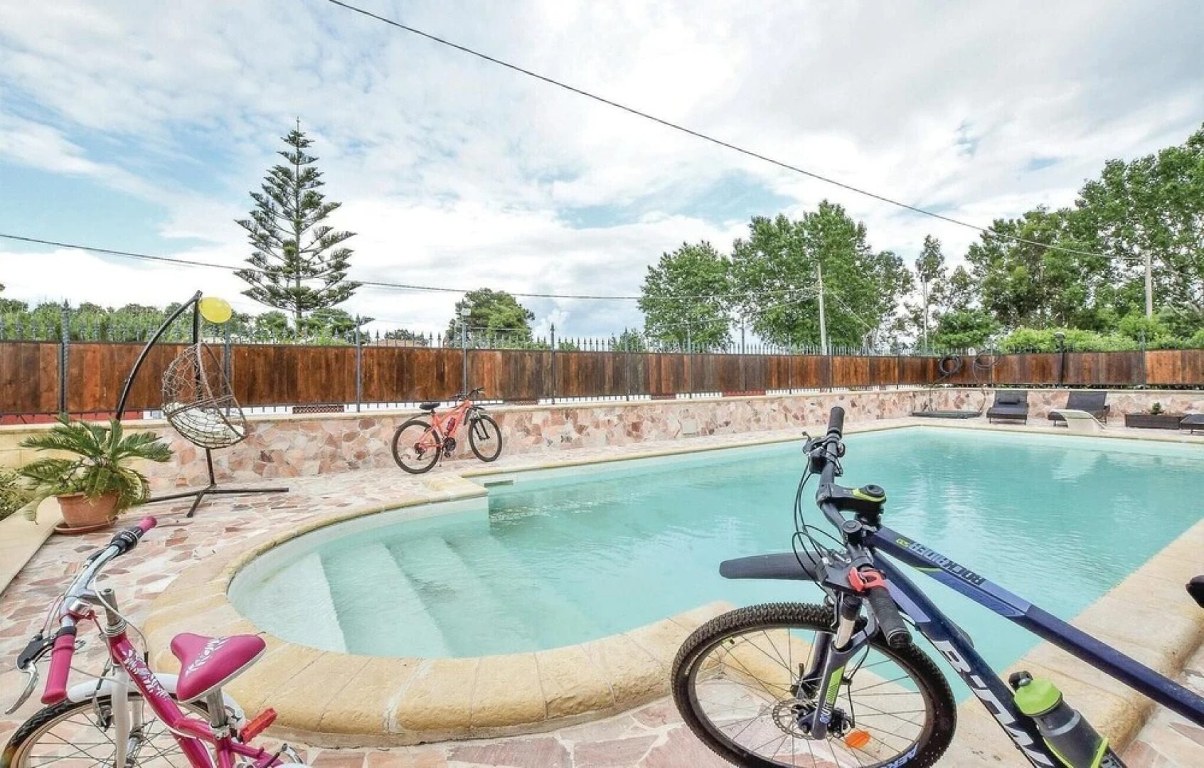 Nice Home in Torre di Pescopaganoce With 5 Bedrooms, Wifi and Outdoor Swimming Pool