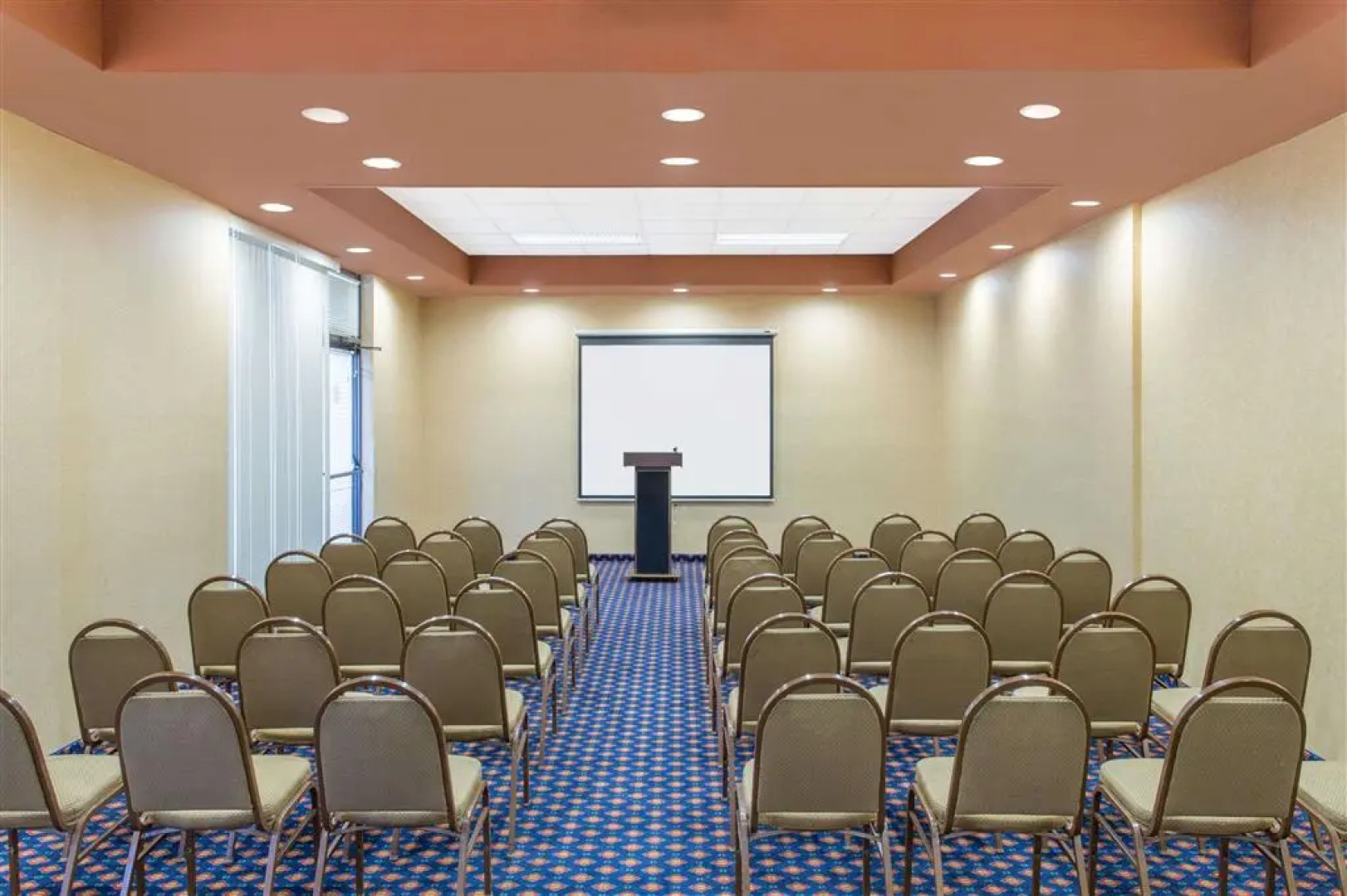 Days Hotel Oakland Airport-Coliseum