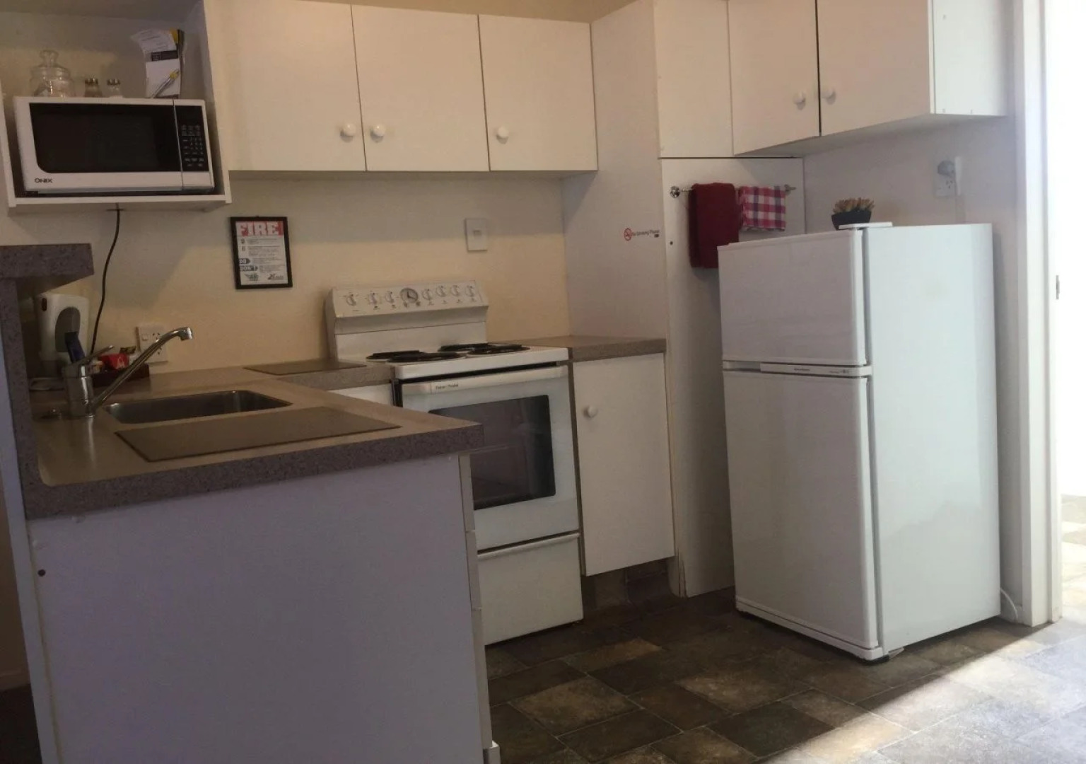 Thornton Lodge Motel