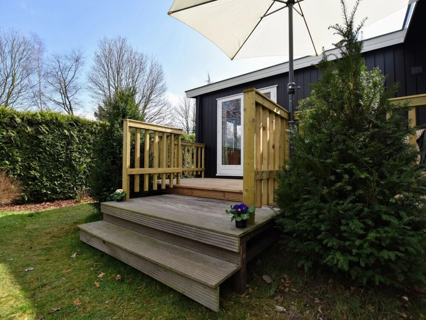 Tasteful Chalet With Veranda in the Veluwe