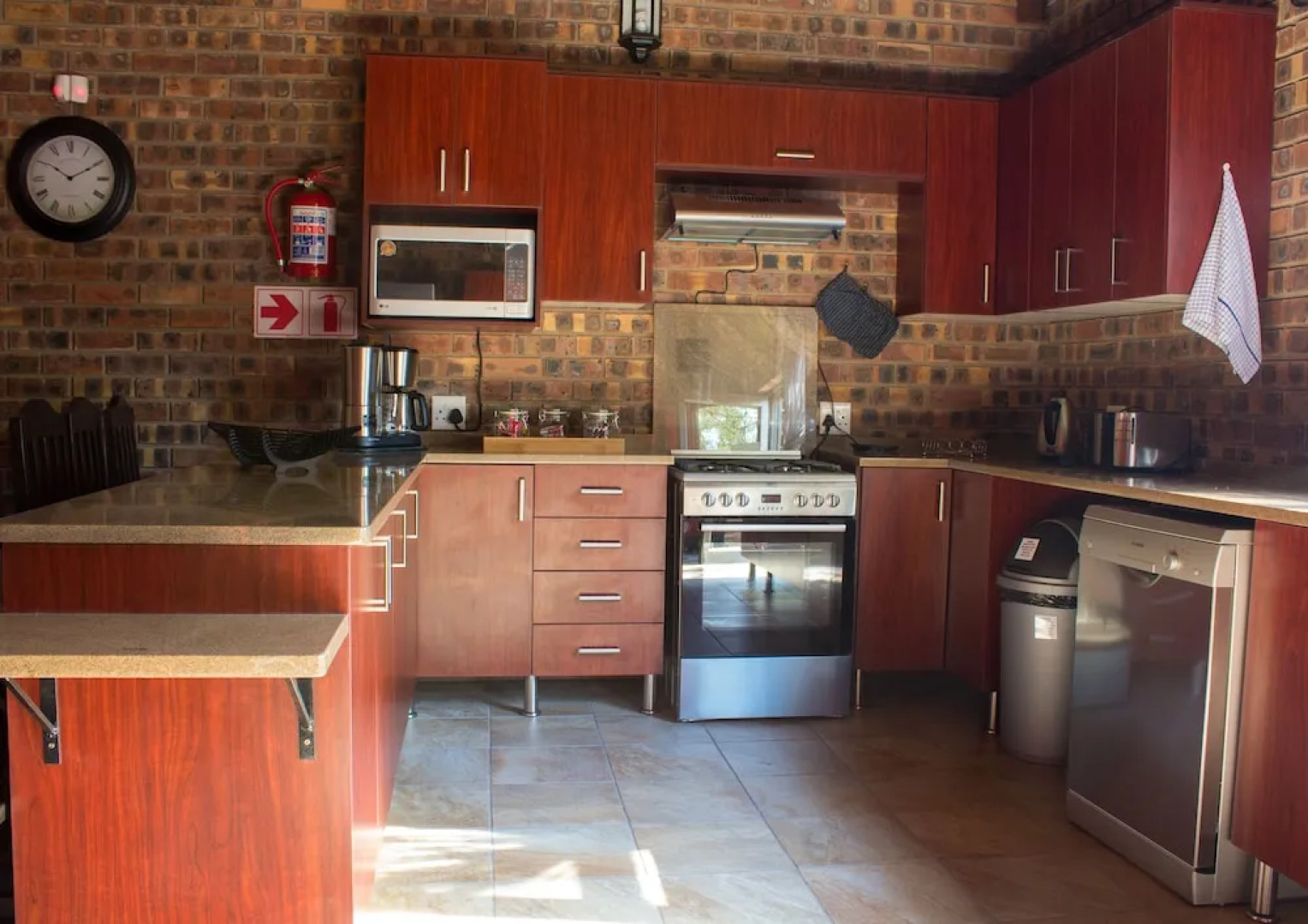 Ex Deo Soenie Cottage