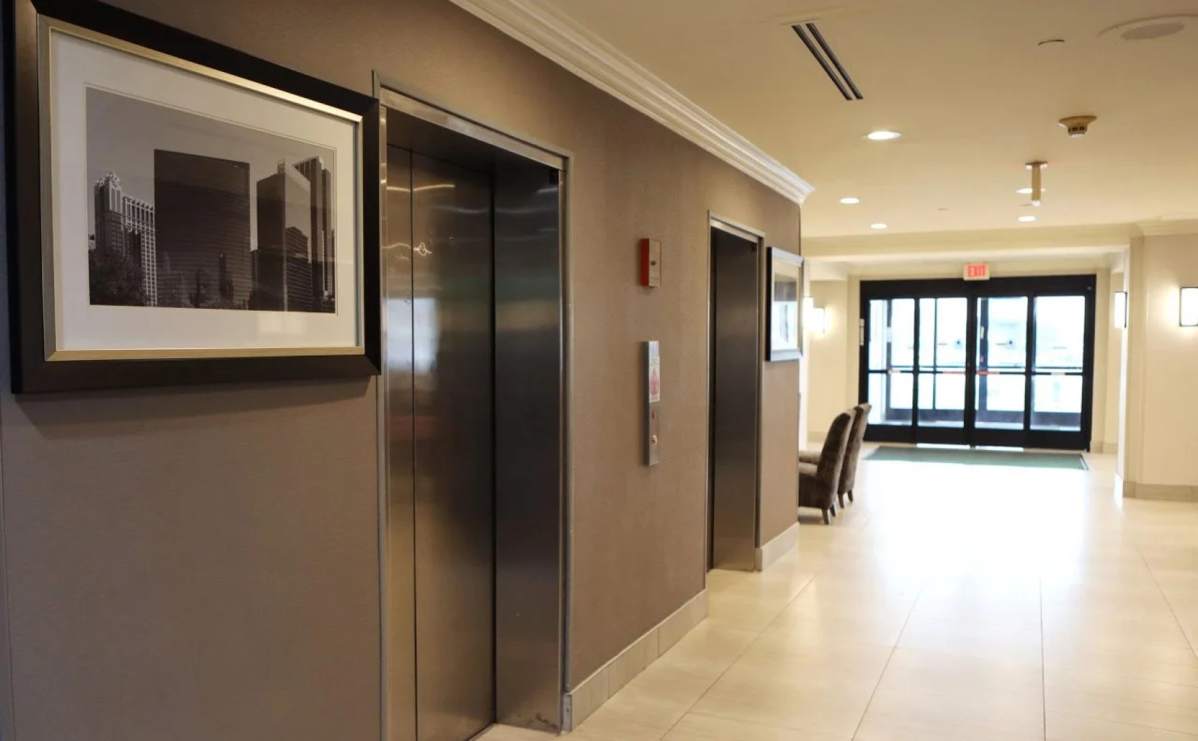 Holiday Inn Chicago-Oakbrook by IHG