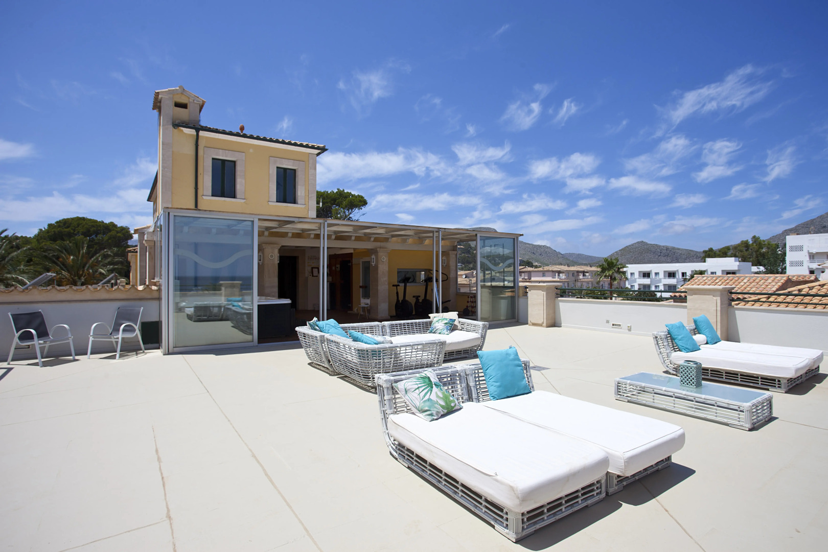 Aparthotel Galeón Suites