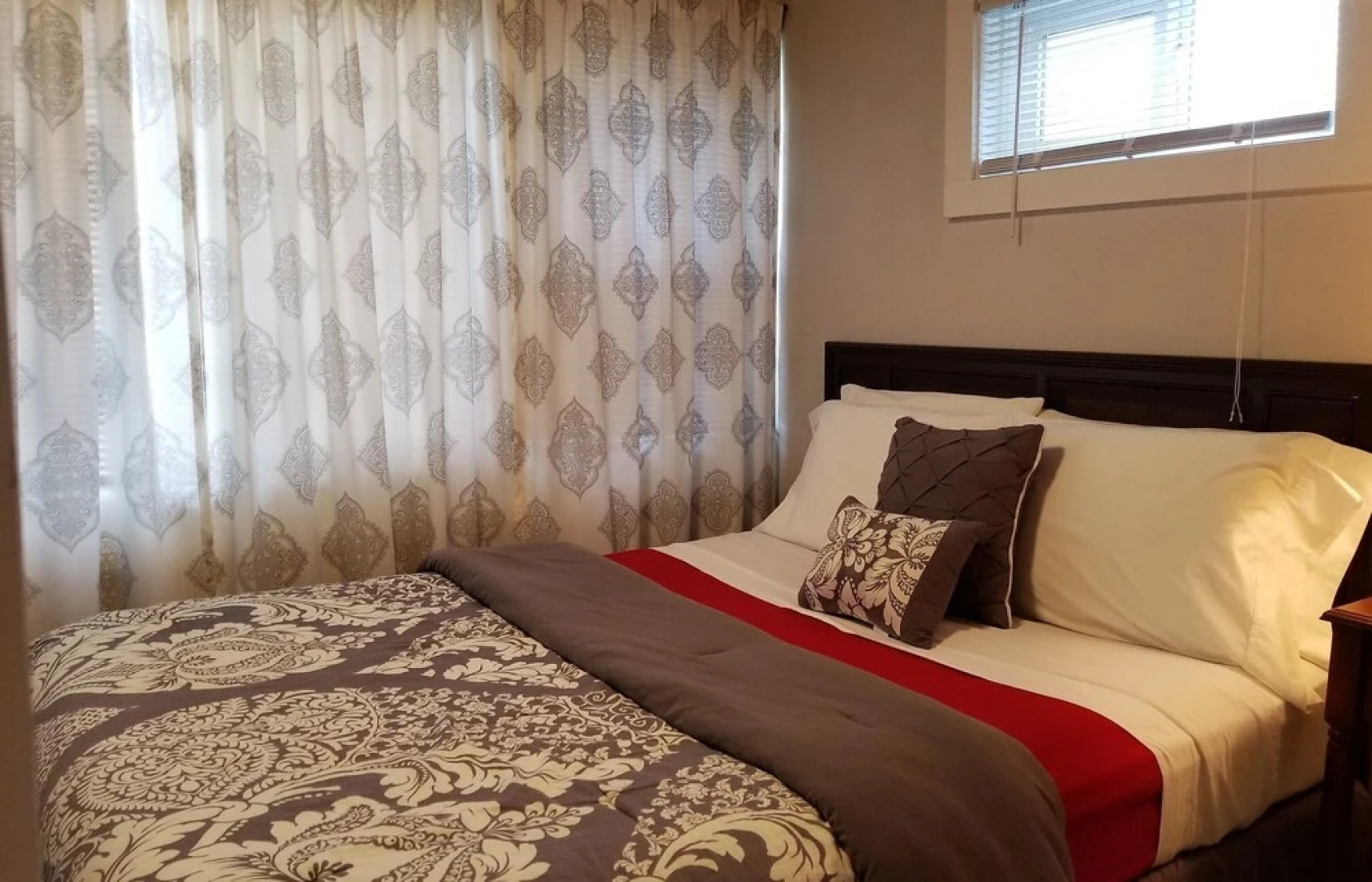 Lettered Streets Vintage Suite - Studio Apartment