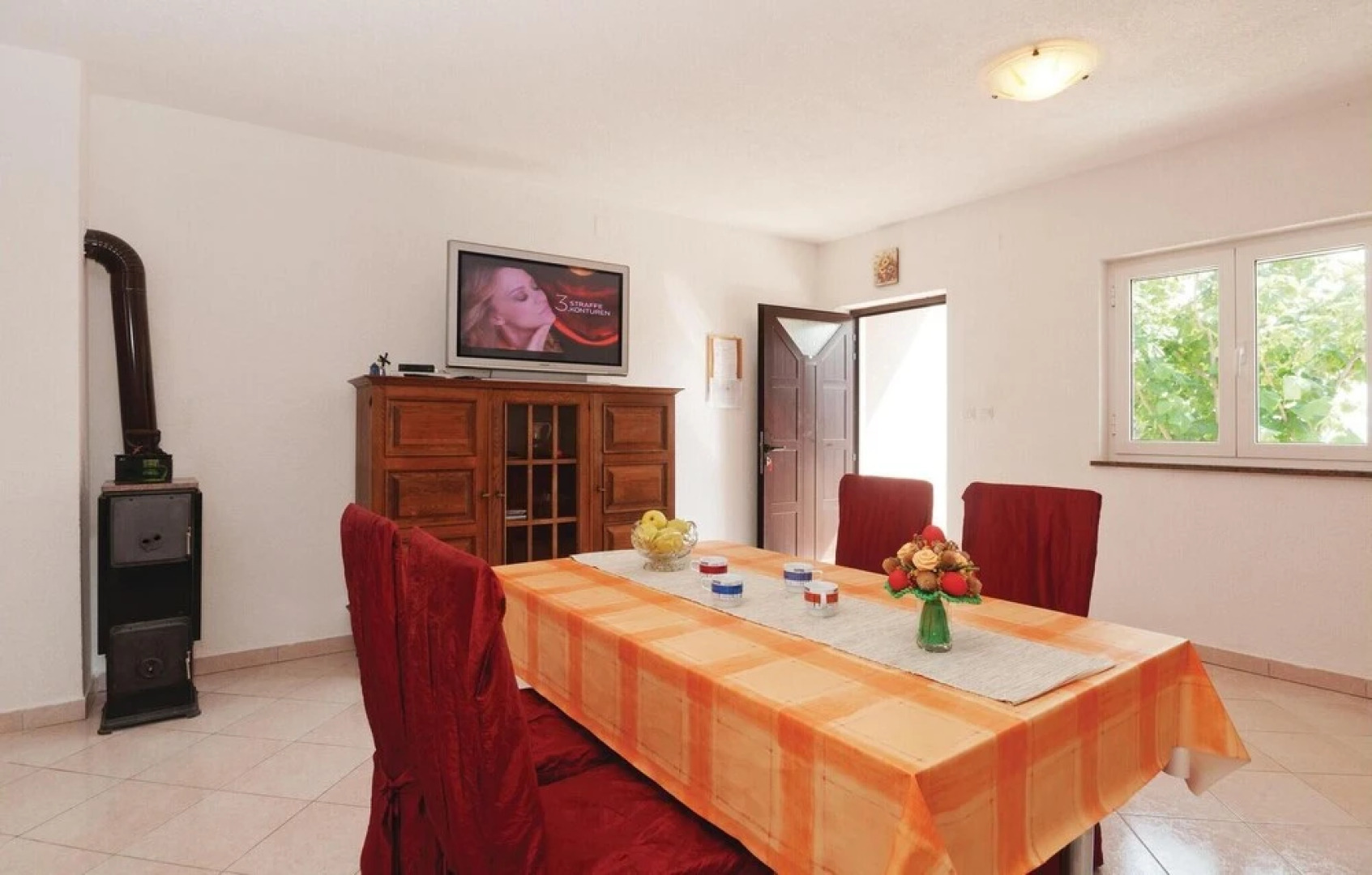 Beautiful Apartment in Cesarica With 1 Bedrooms and Outdoor Swimming Pool