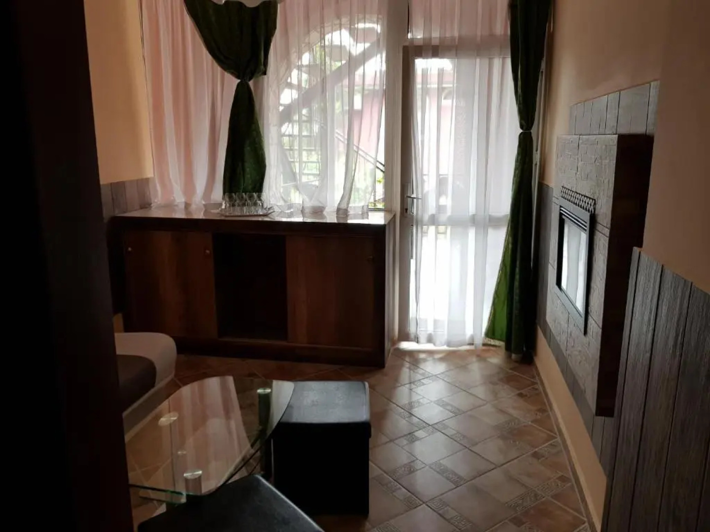 Legányi Kávézó és Apartmanház