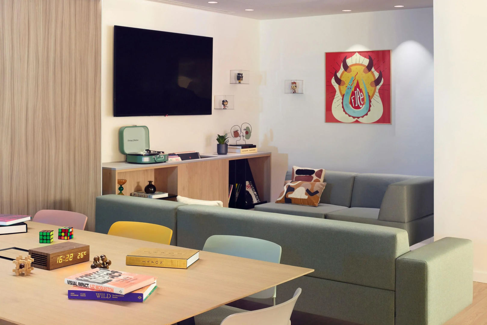 Отель INNSiDE by Melia Barcelona Apolo