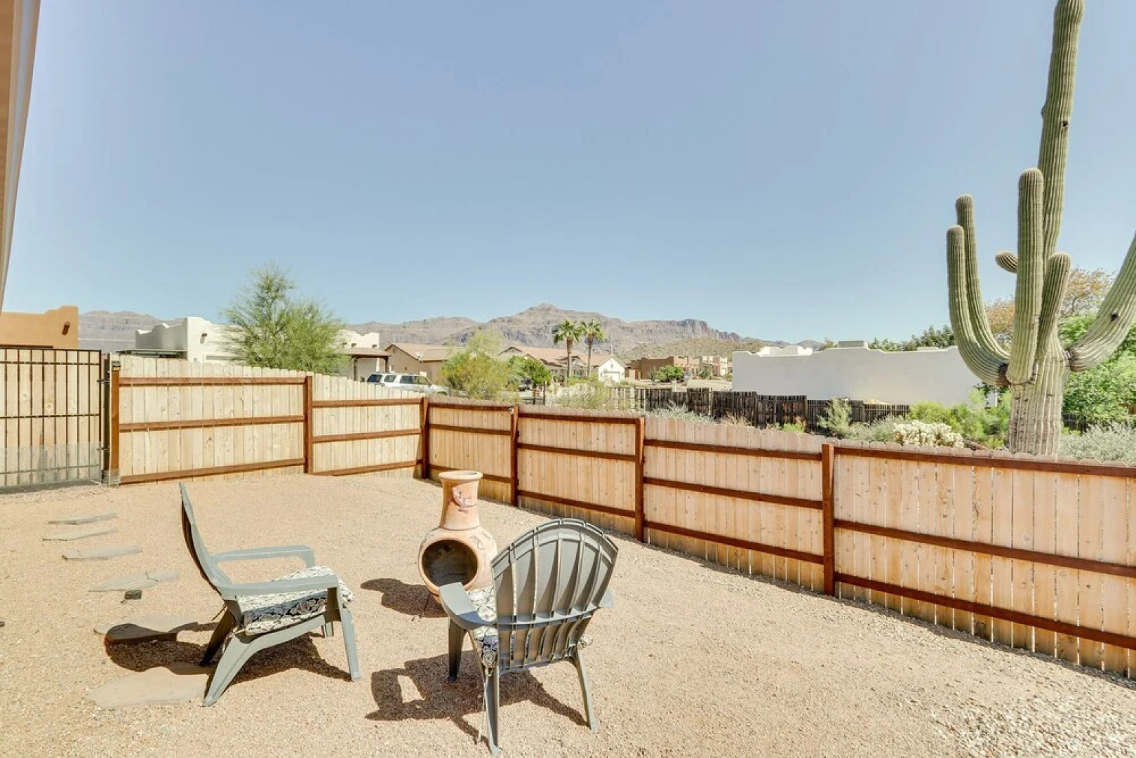 Gold Canyon Vacation w/ Private Patio & Fire Pit!
