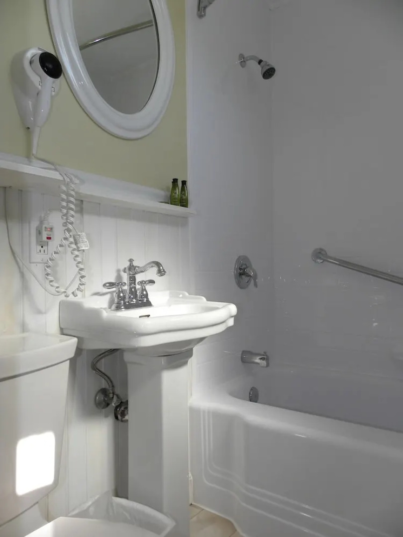 Colonial Gables Oceanfront Village