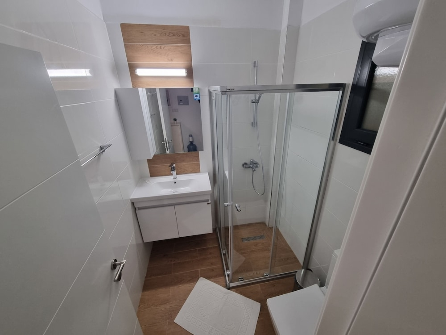 Remus Pool Apartments