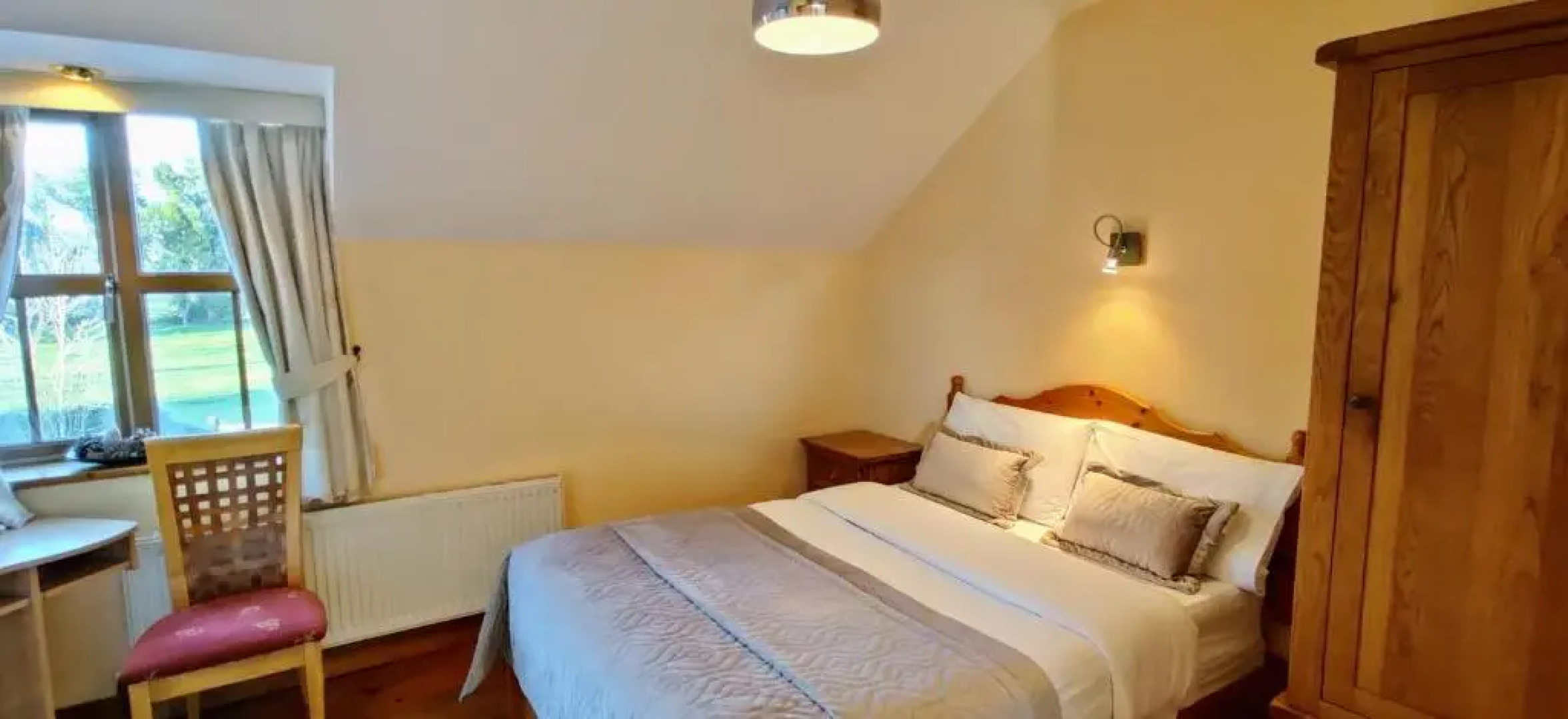 Moynure House Bed  Breakfast