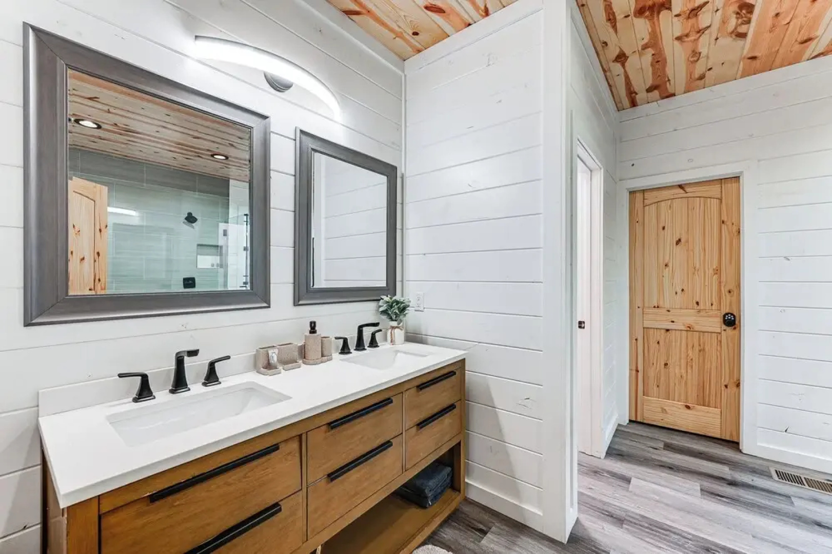 6 Mi to Broken Bow Lake: Home w/ Game Room!