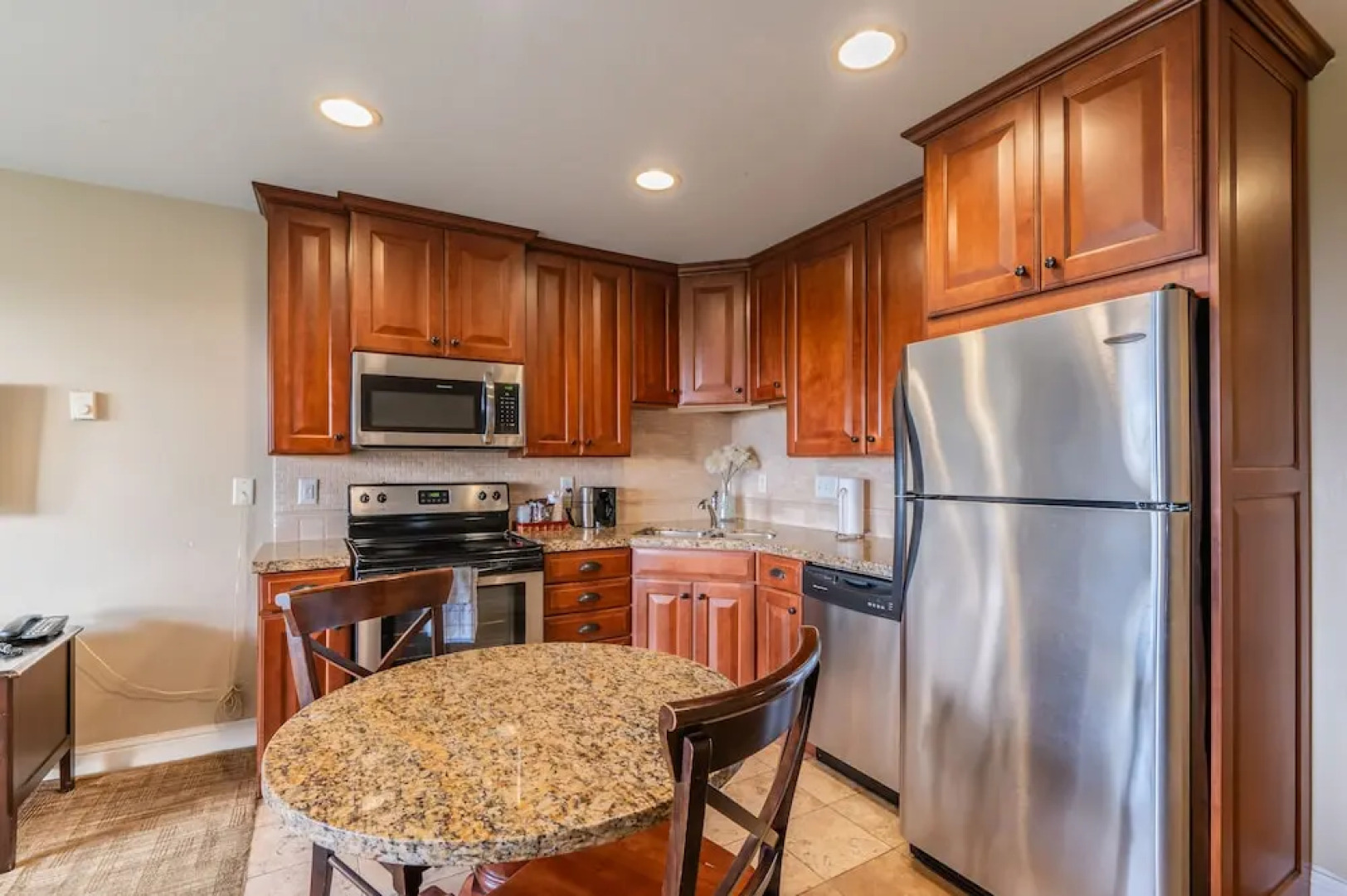 Pacific Reef Hotel & Light Show