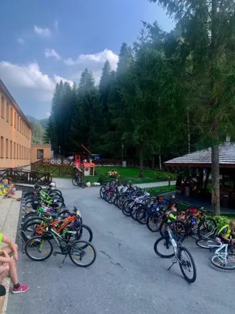 Chatovy Rezort Lopusna Dolina